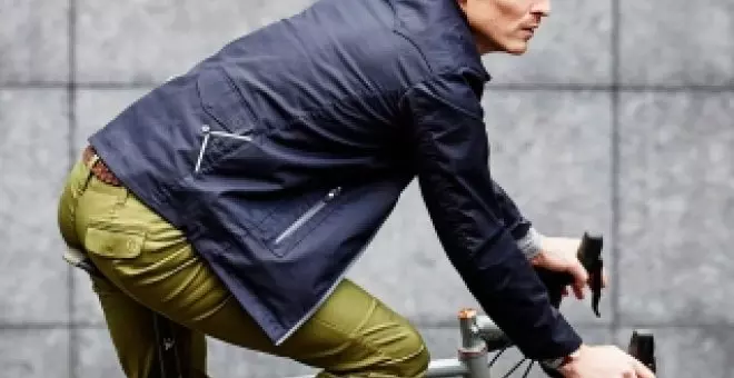 Las 8 mejores chaquetas de ciclismo para no desentonar en los desplazamientos urbanos