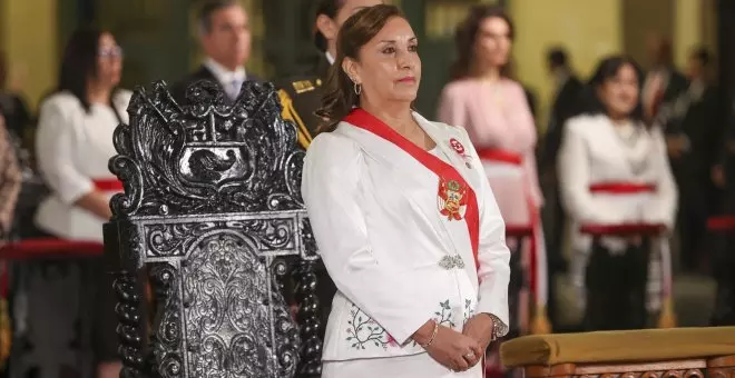 Boluarte cambia a seis ministros ante el escándalo del 'Rolexgate' en Perú