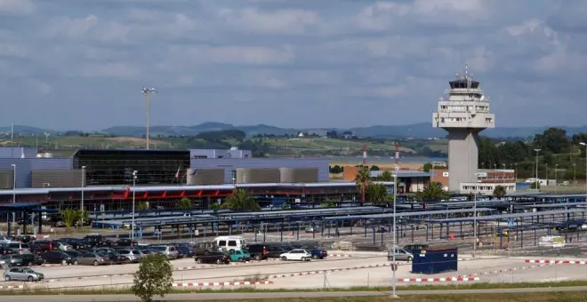 El vuelo Santander-Malága del domingo se retrasa a este mediodía por un problema técnico