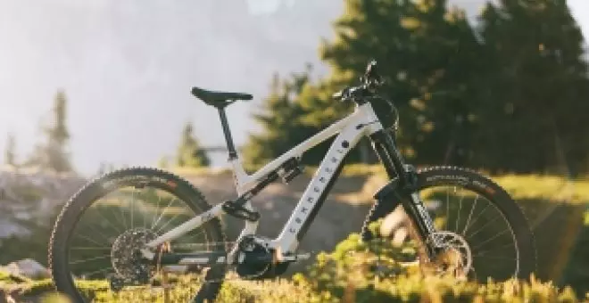 Solo fabrica bicicletas eléctricas en aluminio y son las que usan sus corredores profesionales