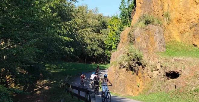 Las visitas guiadas en bicicleta eléctrica vuelven a Cabárceno