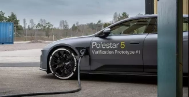 La berlina eléctrica de Polestar bate récords: cargar del 10 al 80% en sólo 10 minutos ya es posible