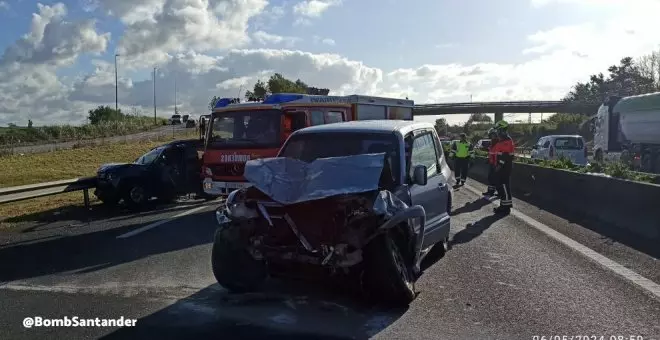 Un accidente múltiple provoca retenciones de cuatro kilómetros en la S-10