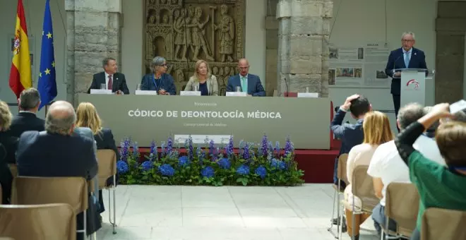 El Código de Deontología Médica llega al Parlamento