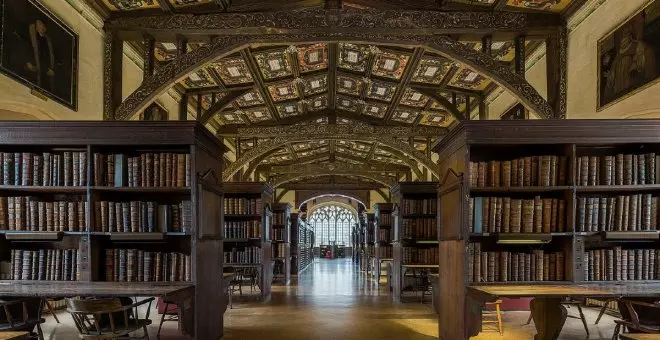 Este fue el hombre que prohibió hablar en las bibliotecas (y se negó a prestarle libros al rey)