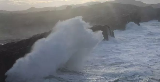 Cantabria está este miércoles en aviso por fuerte oleaje