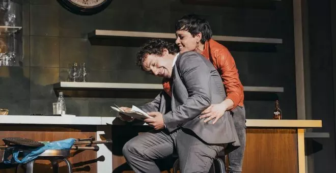 David Trueba se estrena en teatro con el reencuentro de 'los guapos'