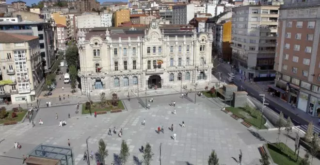 Franco conserva todos los honores del Ayuntamiento de Santander