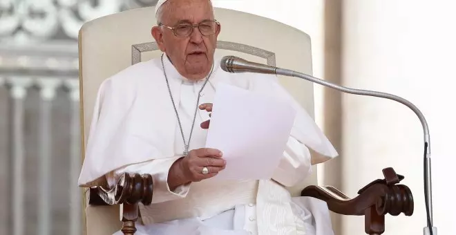 El papa Francisco desprecia los cotilleos como "cosas de mujeres" tras la polémica por sus comentarios homófobos