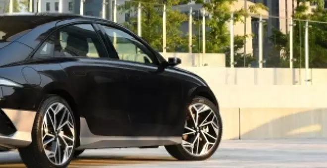 Este coche ha demostrado una autonomía real mayor que el Tesla Model 3, y sale más barato