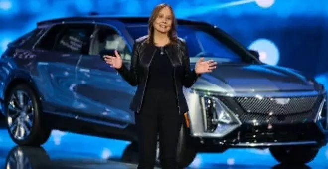 La CEO de General Motors asegura que el cambio total a los coches eléctricos aún "tardará décadas"