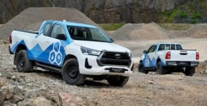 La Toyota Hilux también puede funcionar con hidrógeno y las 10 primeras ya están circulando