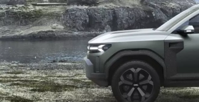 Las primeras fotos espía del nuevo coche híbrido de Dacia confirman que será un Duster 'a lo grande'