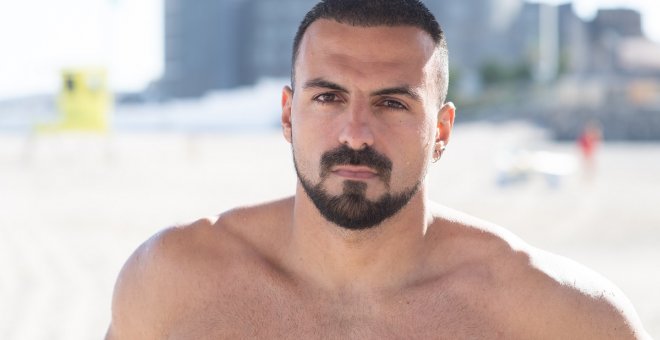 Eduardo Blasco, el campeón de natación que salva vidas en el Mediterráneo: "Los héroes son los refugiados"