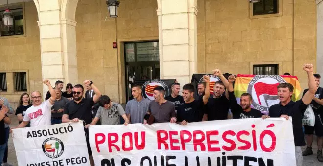 Los 14 antifascistas de Pego pactan con la Fiscalía para evitar ir a la cárcel