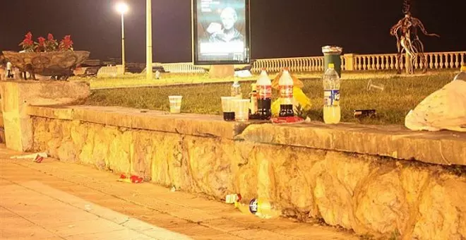 Denunciadas 34 personas por beber alcohol en la calle en Santander durante la tarde noche del viernes