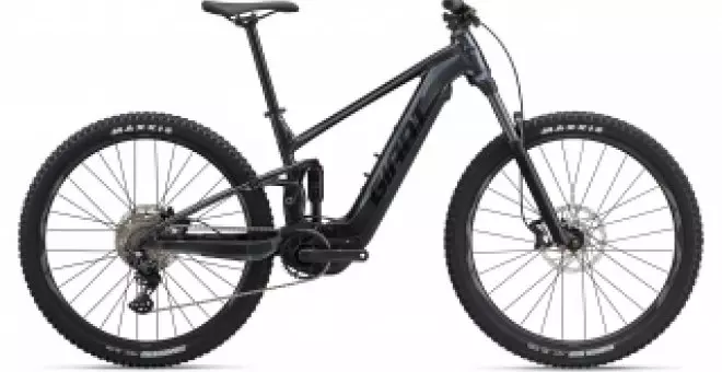 Esta bicicleta eléctrica eMTB es de lo mejor del mercado, y ahora está de rebajas, con regalo incluido