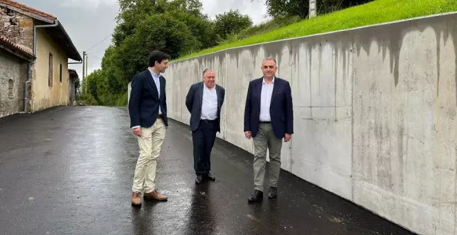 Terminan las obras de ampliación de un vial en el barrio de Pumalverde