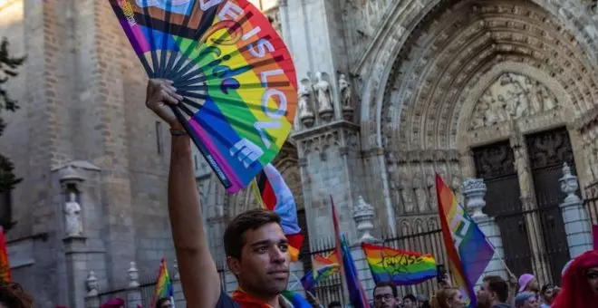 Otro año con la bandera LGTBI censurada en el Ayuntamiento de Toledo ante un veto de Vox consentido por sus socios del PP