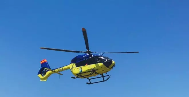 Evacuado en helicóptero al hospital un camionero tras recibir una descarga eléctrica en una finca de El Bonillo