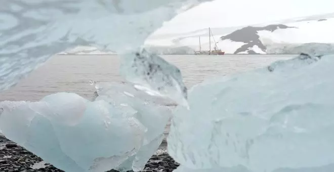 Las plataformas de hielo de la Antártida tienen el doble de agua de deshielo de lo esperado