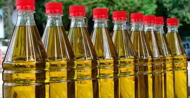 El IVA del aceite de oliva se suprimirá desde este lunes hasta septiembre y subirá al 2% hasta diciembre