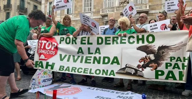 Protesta a Barcelona per la mort de les dues germanes que havien de ser desnonades: "No és suïcidi, és assassinat"