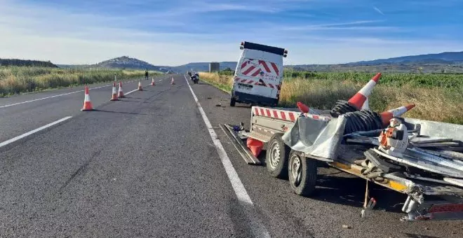 Cinco heridos al arrollar un camión procedente de Cantabria a tres operarios en La Rioja