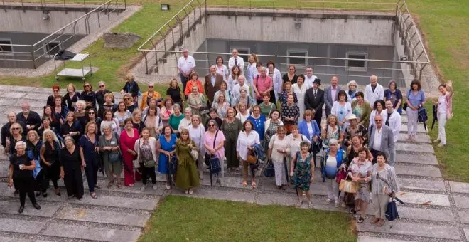 Valdecilla homenajea a los 116 profesionales jubilados en 2023