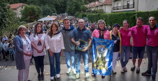 Las Fiestas del Carmen de Revilla arrancan con la participación de 700 peñistas