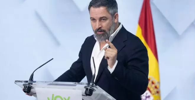 Abascal mantiene la amenaza al PP de romper los gobiernos autonómicos que acepten el reparto de menores migrantes