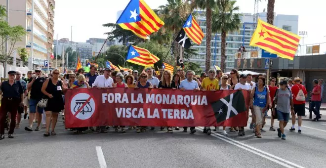 Protesta a Lloret contra la presència del rei a l'entrega de premis Princesa de Girona