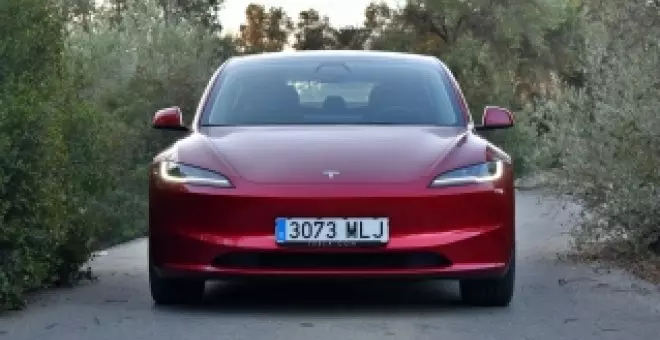 El coche más barato de Tesla tiene ahora el mismo precio que el SUV híbrido de Dacia gracias al Tesla Boost