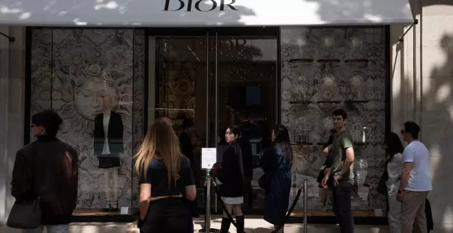 Italia investiga a Armani y Dior por contar con proveedores que explotan a sus trabajadores