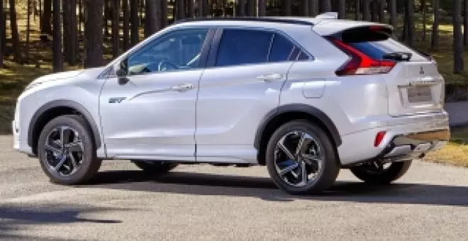 Mitsubishi baja el precio del Eclipse Cross en España, un SUV híbrido que ahora es 3.000 euros más barato