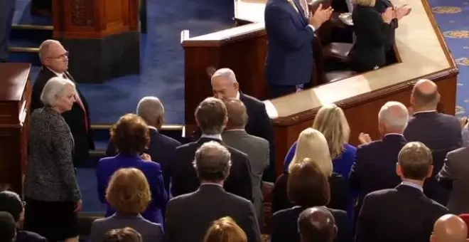 La imagen de la vergüenza: Netanyahu, recibido en el Capitolio con los aplausos de los republicanos