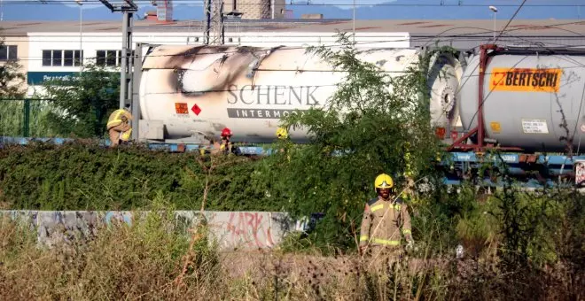 L'incendi d'un tren que transportava gas liquat manté tallada la circulació de trens de l'R11 i l'RG1 entre Girona i Caldes