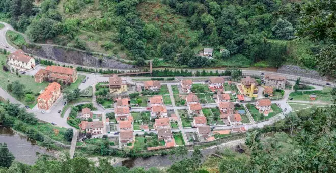 Un autobús gratuito para conocer Bustiello y el patrimonio minero del valle de Turón