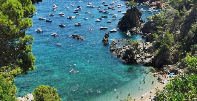 Les dues realitats de la massificació: de la saturació d'embarcacions a la Costa Brava a la regulació dels gorgs de l'interior