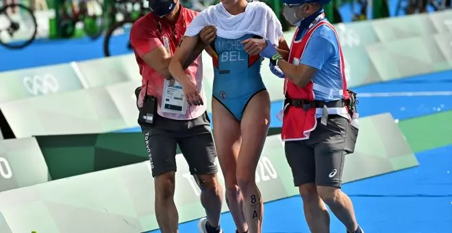 La triatleta belga Claire Michel, hospitalizada después de nadar en el río Sena durante los Juegos Olímpicos