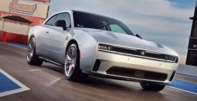 Dale al play y escucha al Dodge Charger eléctrico intentando imitar el sonido de un V8 americano