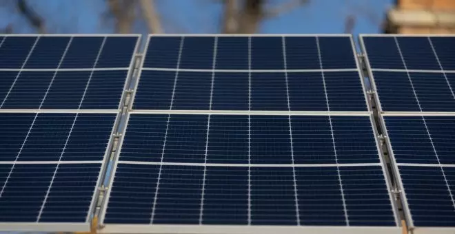 De los cementerios a los pantanos: placas solares en los lugares más insospechados de España