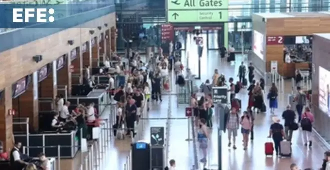 Activistas climáticos perturban la actividad de varios aeropuertos alemanes