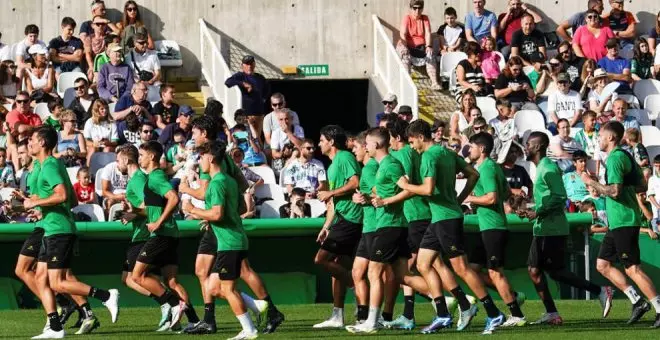 El Racing organiza un entrenamiento abierto al público el día antes de su estreno en LaLiga Hypermotion