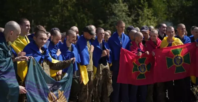 Rusia y Ucrania intercambian 230 prisioneros de guerra tras la incursión fronteriza en Kursk