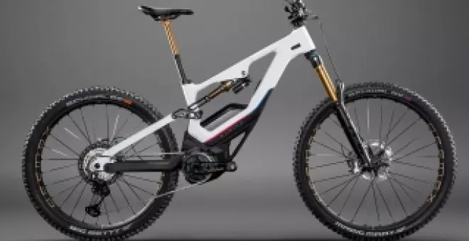 Con 800 Wh, motor Bosch y cuadro de carbono, Lapierre y Alpine mejoran una bicicleta eléctrica que era inmejorable