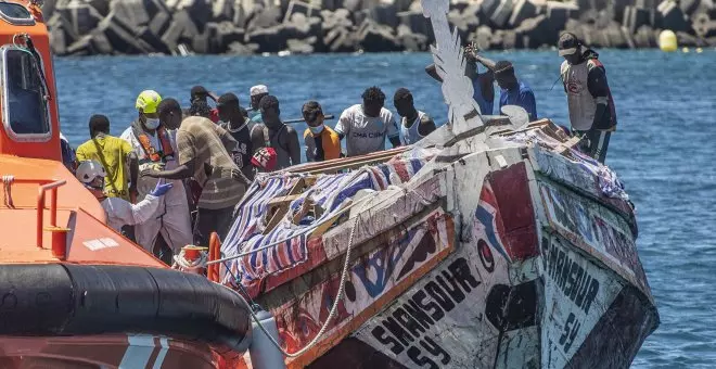 Más de 1.800 personas migrantes han llegado a Canarias a lo largo de la semana