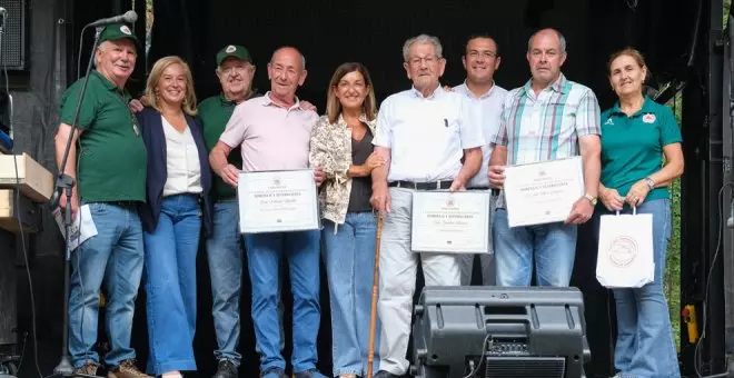 La Fiesta del Cocido Montañés de Ucieda rinde homenaje a los promotores que la iniciaron en los años 70