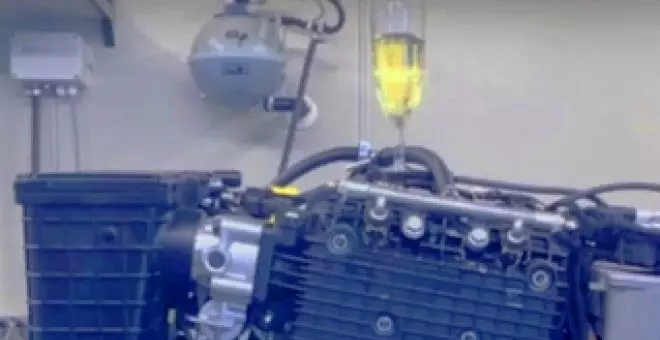 Sin que se mueva la copa de champagne, este motor recarga la batería de un coche híbrido sin ruidos ni vibraciones