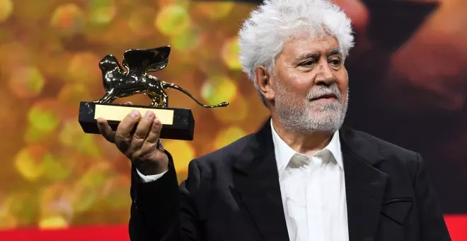 El aplaudido discurso de Almodóvar tras ganar el León de Oro en Venecia: "El ser humano debe se libre para vivir y para morir"